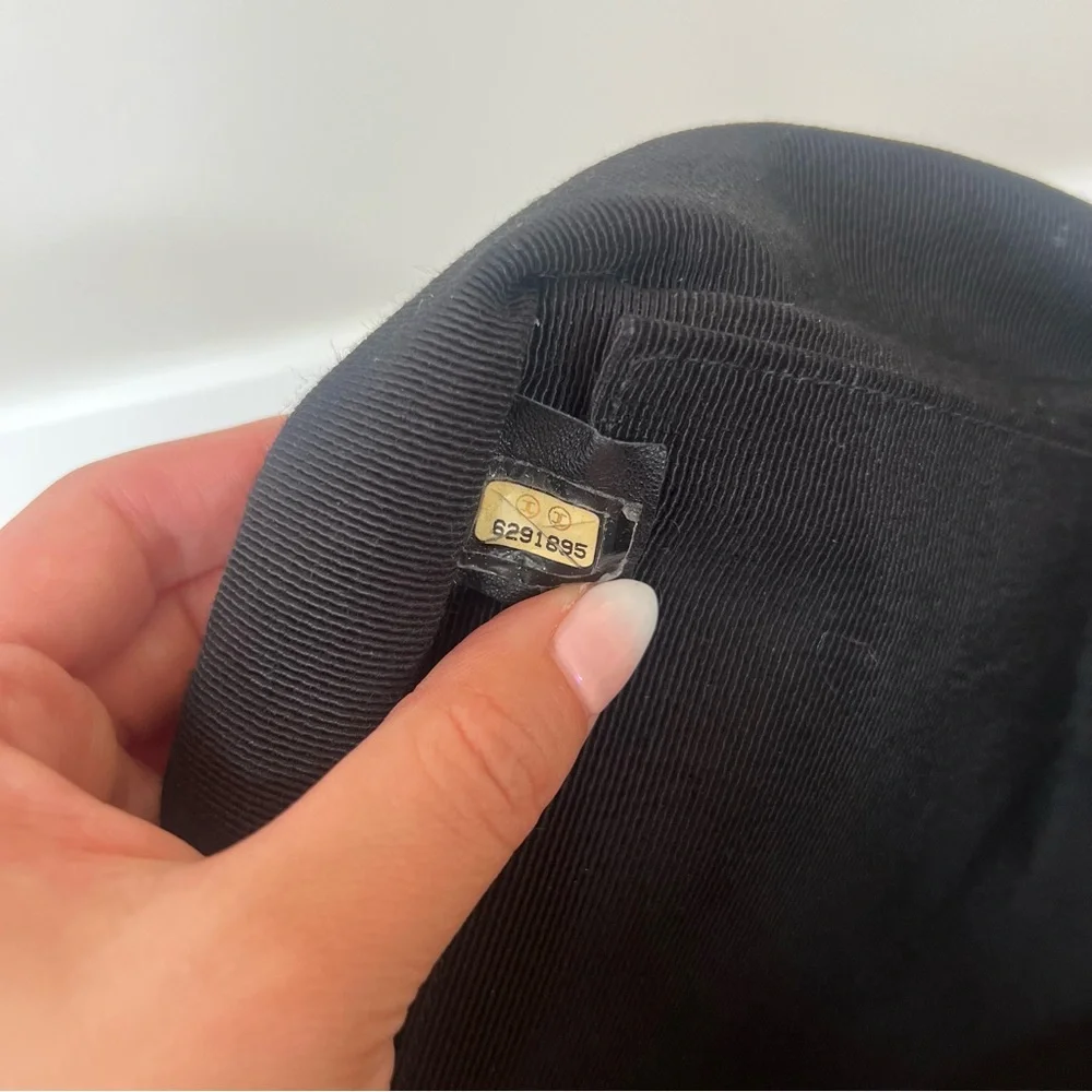 Vintage Chanel Black Lambskin Quilted Shoulder Bag Gold Hardware Authentic - Picture 3 of 12